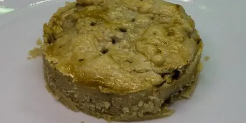 בצק פריך במילוי בשר טחון