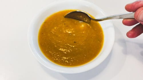 מרק כתום עשיר טעמים